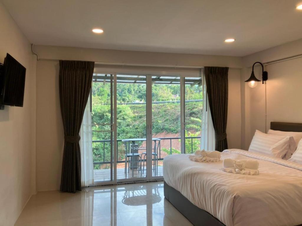 Route12 Hotell Khao Kho Eksteriør bilde