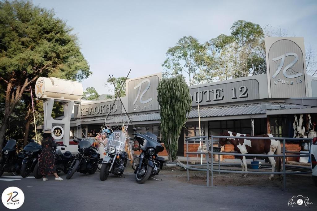 Route12 Hotell Khao Kho Eksteriør bilde